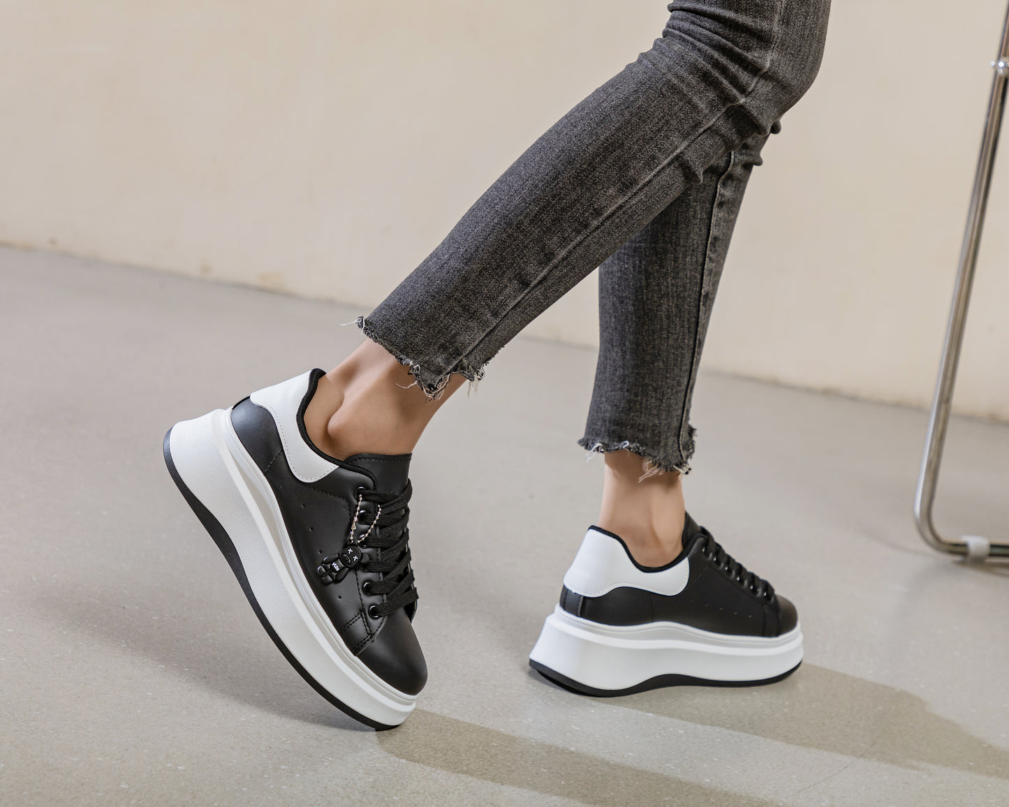 42лв Черен /Бял /Бял c Черен Дамски маратонки size(36-40)xcess-D2349