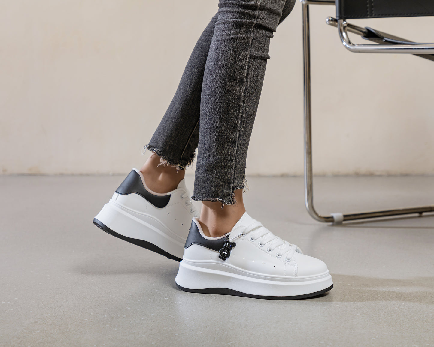 42лв Черен /Бял /Бял c Черен Дамски маратонки size(36-40)xcess-D2349
